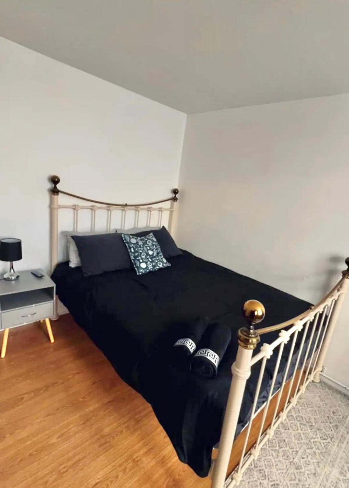 Entire 2 Bedroom House In Hackney Casa de férias *