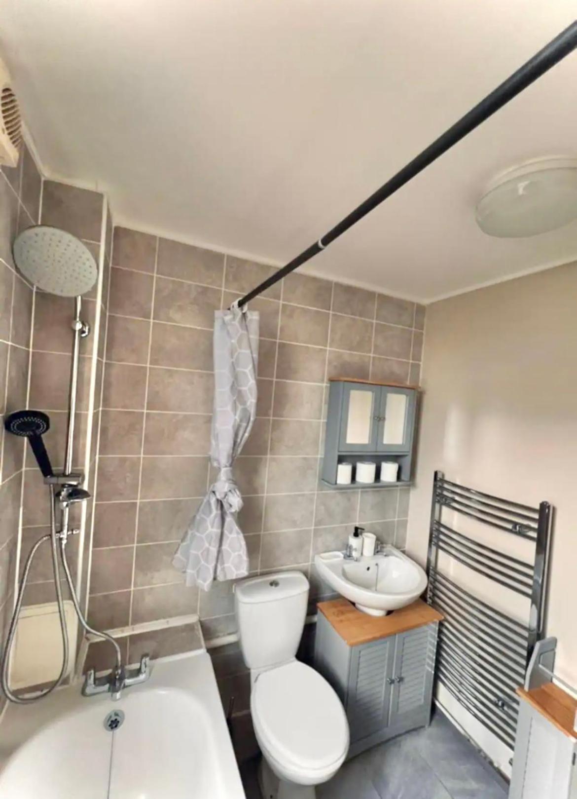 Vakantiehuis Entire 2 Bedroom House In Hackney